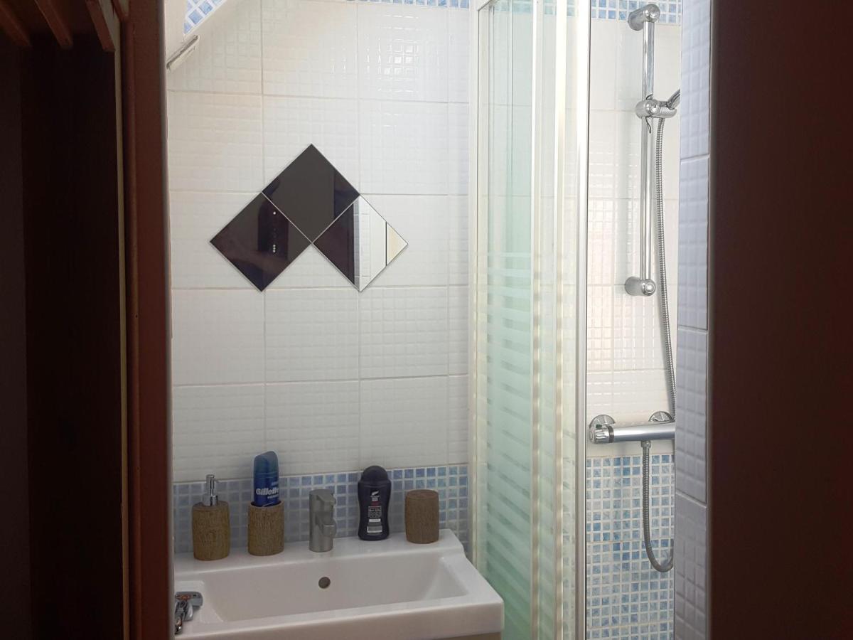La Rochette  Apakabar Homestay - Proche Gare Melun, Parking Prive, Netflix المظهر الخارجي الصورة