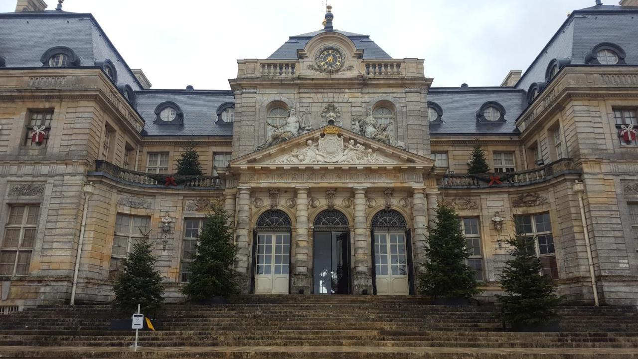 La Rochette  Apakabar Homestay - Proche Gare Melun, Parking Prive, Netflix المظهر الخارجي الصورة
